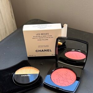 CHANEL Les Beiges Blush in Vibrant Pink
